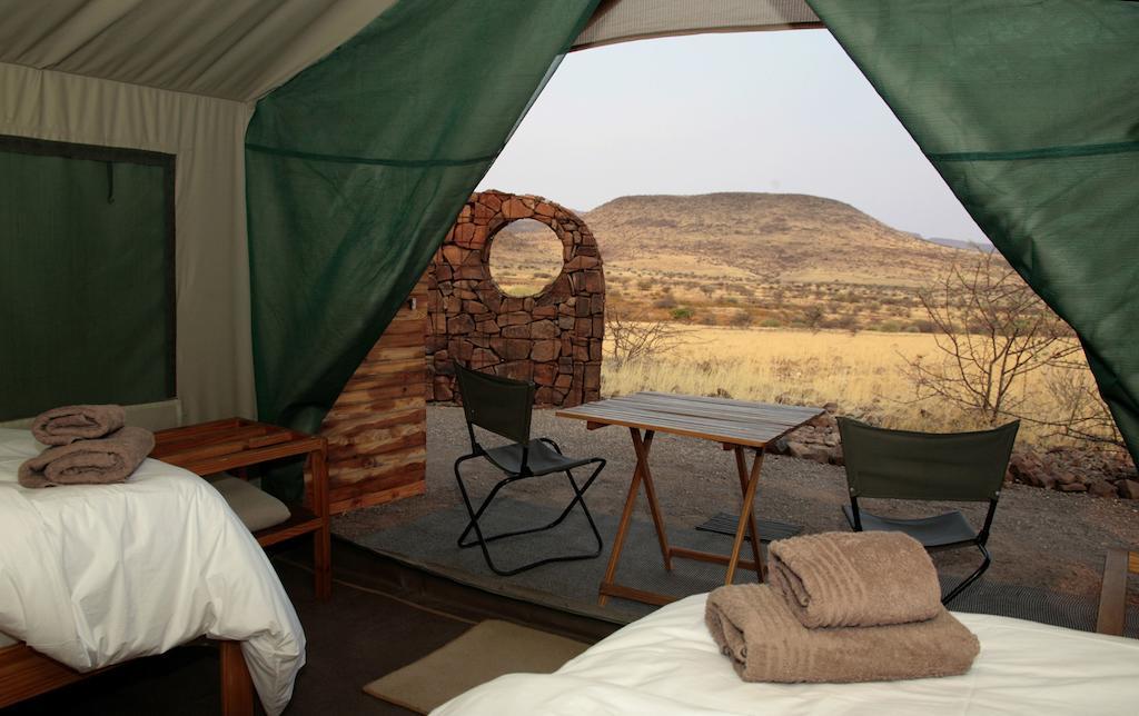 Etendeka Mountain Camp Damaraland Quarto foto